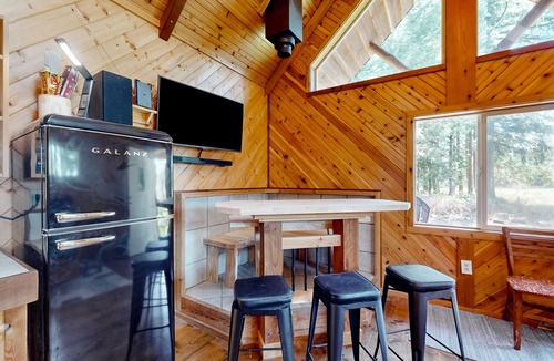 Toledo House | Private dog-friendly home near creek & minutes from I-5 with firepit