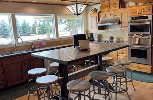 St. Anthony House | PRIVATE DUNE ACCESS - Home Closest to SAND DUNES ▪︎ Near West Yellowstone