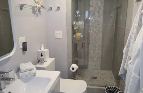 Mount Olympus House | Private Floor with a View. Hosted By Realtor