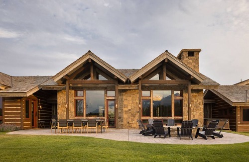 Jackson Villa | Private Home North of Town