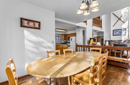 Sunriver House | Private home with hot tub, 8 SHARC passes, bike paths, close to Deschutes River