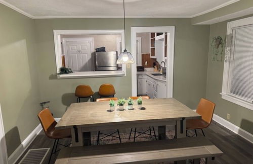 Indianapolis House | Private Hot Tub/Arcade Games/Fenced Yard + EV