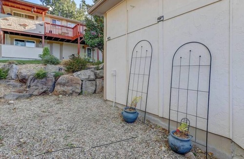 East End Apartment | Private Loft with trail access to Boise Foothills - Pets Welcome!