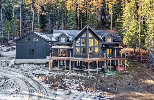 Tamarack Cabin | Private Luxury Cabin near Tamarack Resort with Indoor Sauna & Hot Tub