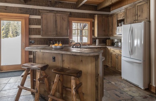 Big Sky House | Private Mountain Haven with Sweeping Views! Hot Tub!