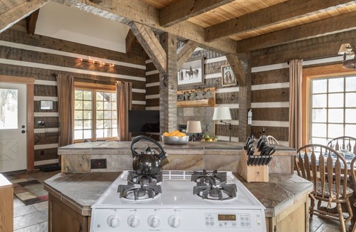 Big Sky House | Private Mountain Haven with Sweeping Views! Hot Tub!