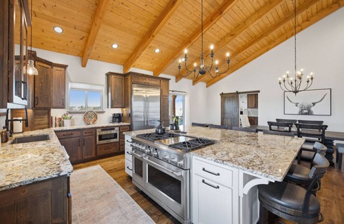 Grantsdale House | Private Mountain Side with Hot Tub and Entertainment Space