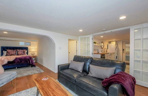 Camas Apartment | Private New Garden Apartment w Hot Tub