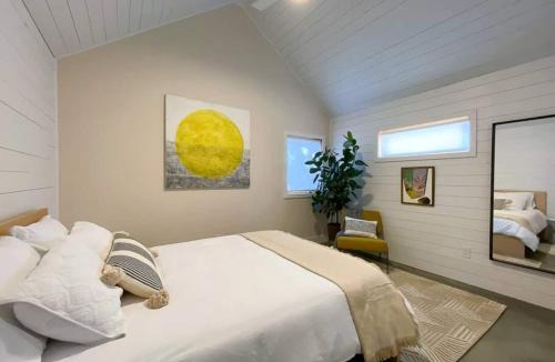 Richmond House | Private Oasis! Cozy & Close to Everything!