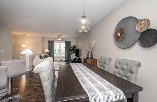 Walton House | Private Pool & Sunset Views, Near Ark, Sleeps 10