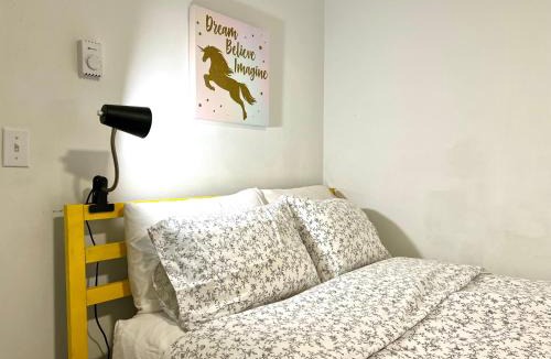 University District Apartment | Private Room with Ensuite Bathroom 10 Minutes Walk to University of Washington