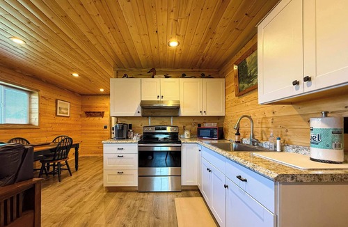 Sequim Apartment | Private, rustic 1‑bedroom suite retreat