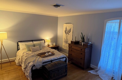 Springfield Other | Private Suites on a 35-Acre Estate- 30 Min to Nashville