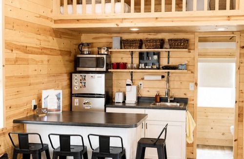 Glendive House | Private Tiny Cabin in Glendive Near Makoshika Park - Free Parking & WiFi