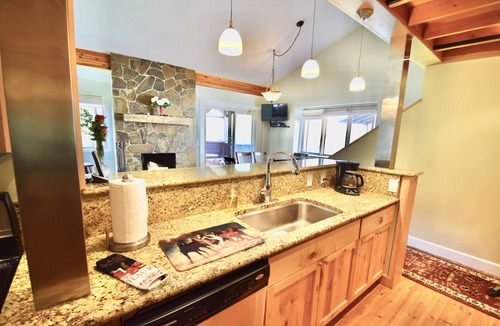 Moose Wilson Road Condo | Private Top Corner Condo - 5 mins to Grand Teton Nat'l Park- Deck, BBQ & Views!