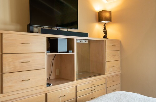 Warm Springs Condo | Prospector 154 - Just Blocks to Bald Mt Skiing and a Hot Tub for Apres Ski