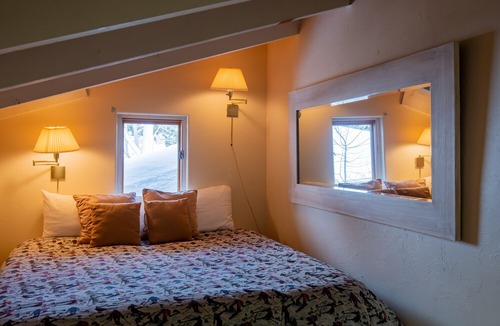 Warm Springs Condo | Prospector 154 - Just Blocks to Bald Mt Skiing and a Hot Tub for Apres Ski