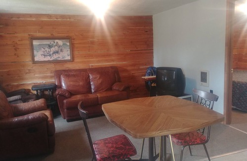 Dixie Cabin | Prospector Miners Cabin
