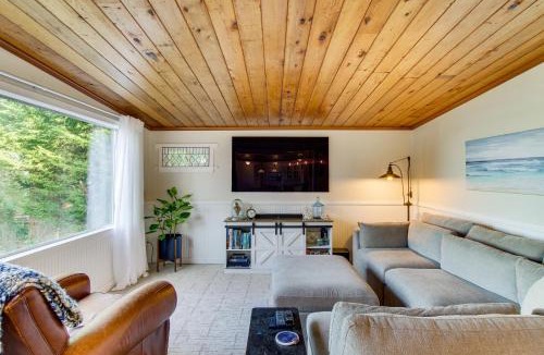 Coupeville House | Puget Sound Cottage w/Private Community Beach!