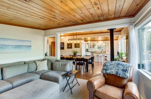Coupeville House | Puget Sound Cottage w/Private Community Beach!