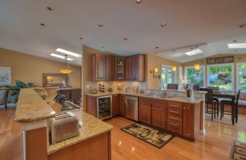 Northeast Tacoma Bed & Breakfast | Puget Sound View, Private Queen Bedroom, Private Pool/Jacuzzi