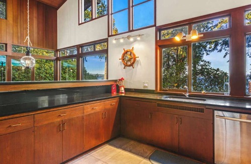 Port Gamble House | Puzzle Point Lodge: Waterfront Haven in Poulsbo