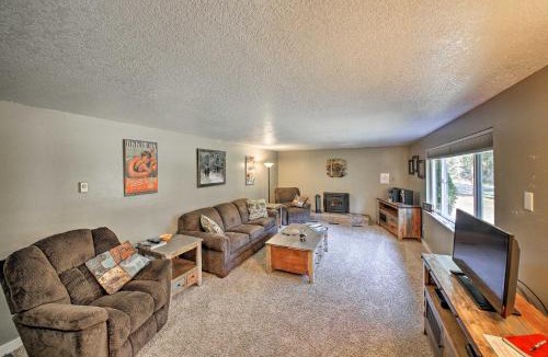 Priest River House | Quaint Priest Lake Cabin w/Patio < 1 Mi to Lake!