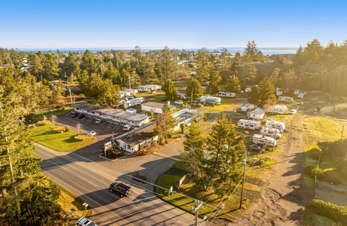 Westport House | Quaint room with a kitchenette, fast WiFi, TV - less than a mile from the beach