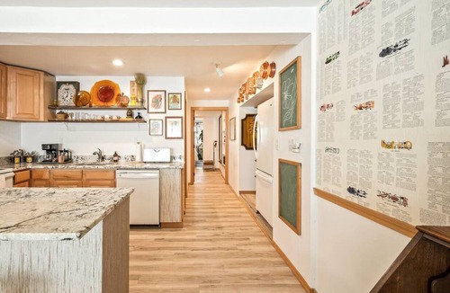 Cashmere Apartment | Quaint walkable to Cider House & Coffee Shop