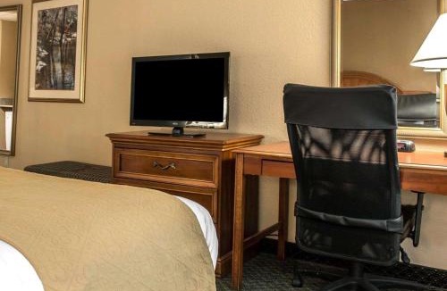 Southfield Hotel | Quality Inn Southfield - Detroit