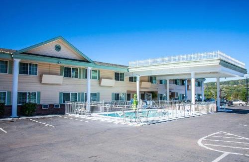 Grants Pass Hotel | Quality Inn