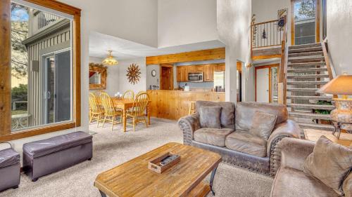 Sunriver Apartment | Quelah Condo - Unit 19