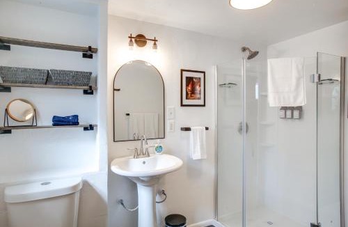 Latah Valley Apartment | Quick Hospital Commute! Spokane Apt w/Workspace