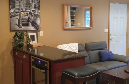 Inglewood House | Quiet 2-bedroom suite in a house with fully fenced backyard.