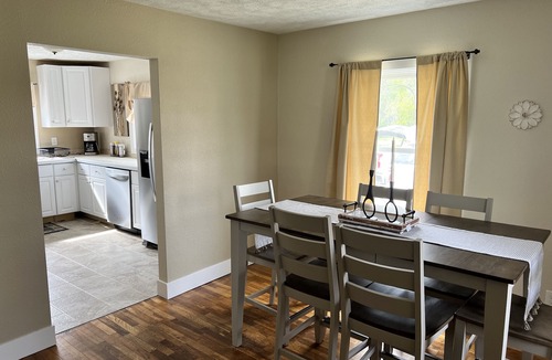 Acme House | Quiet 3 bedroom, walking distance to Grand Traverse Bay
