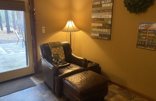 Sunriver Apartment | Quiet apt-cabin on Deschutes River