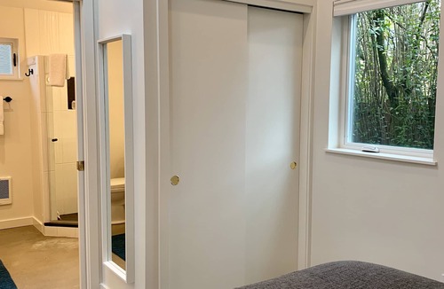 Rose City Park House | Quiet + Clean Backyard Bungalow in NE PDX. Kitchen, W/D, A/C.