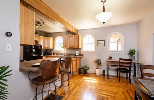 Altamont House | Quiet, Comfortable Home in Pacific Terrace - Near Downtown, Sky Lakes & OIT