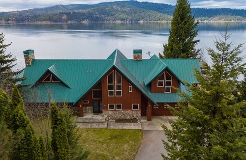 Harrison House | Quiet family-friendly house on lake CDA.
