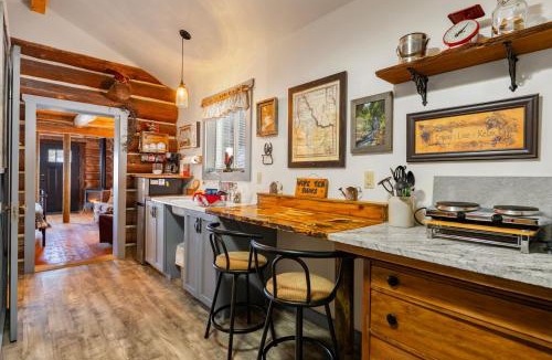 Bonners Ferry House | Quiet Log Cabin Gazebo Near River & Trails