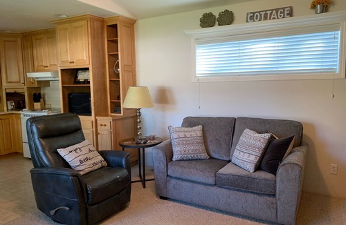 Medford Cottage | Quiet, Modern, Cottage