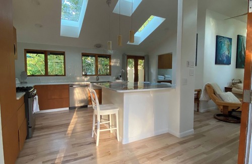 Western House | Quiet & Peaceful "Summers' Love" Retreat