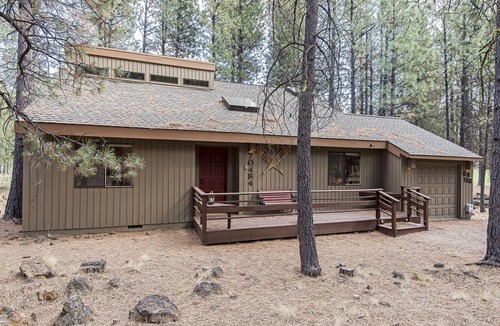 Black Butte Ranch House | Quiet, relaxing home on GM fairway #7! Walk to Glaze Meadow Rec. Ctr. & Pool