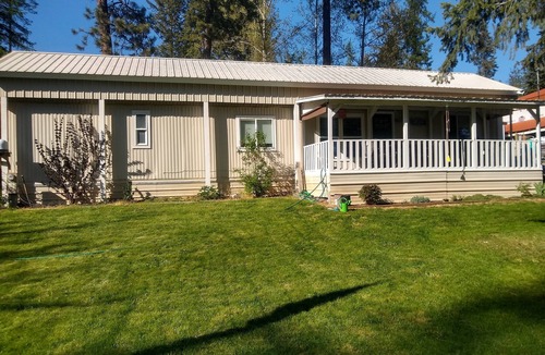 Valley House | Quiet retreat at Waitts Lake