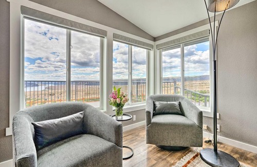 Quincy House | Quincy Home on Lavender Farm w/River Views!