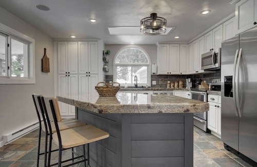 Bozeman House | Quinn Peaks Entire 30 Acre Property with a hot tub