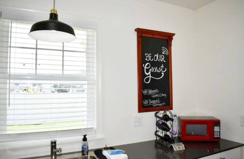 Baker City House | Quinn`s Cottage, Downtown! Cozy Downtown Home! Sleeps 6, Local Golfing 50% Off!