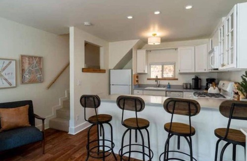 Ketchum House | Quintessential Mountain Condo-Minutes from Slopes and downtown