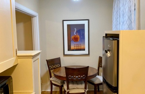 University District Apartment | Quintessential Seattle Apartment - Close to EVERYTHING!