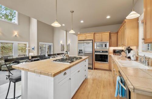 RiverWild House | Rafters Court Retreat in Bend OR